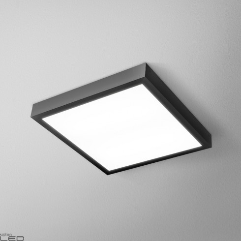 oświetlenie sufitowe w łazience - plafon LED kwadrat